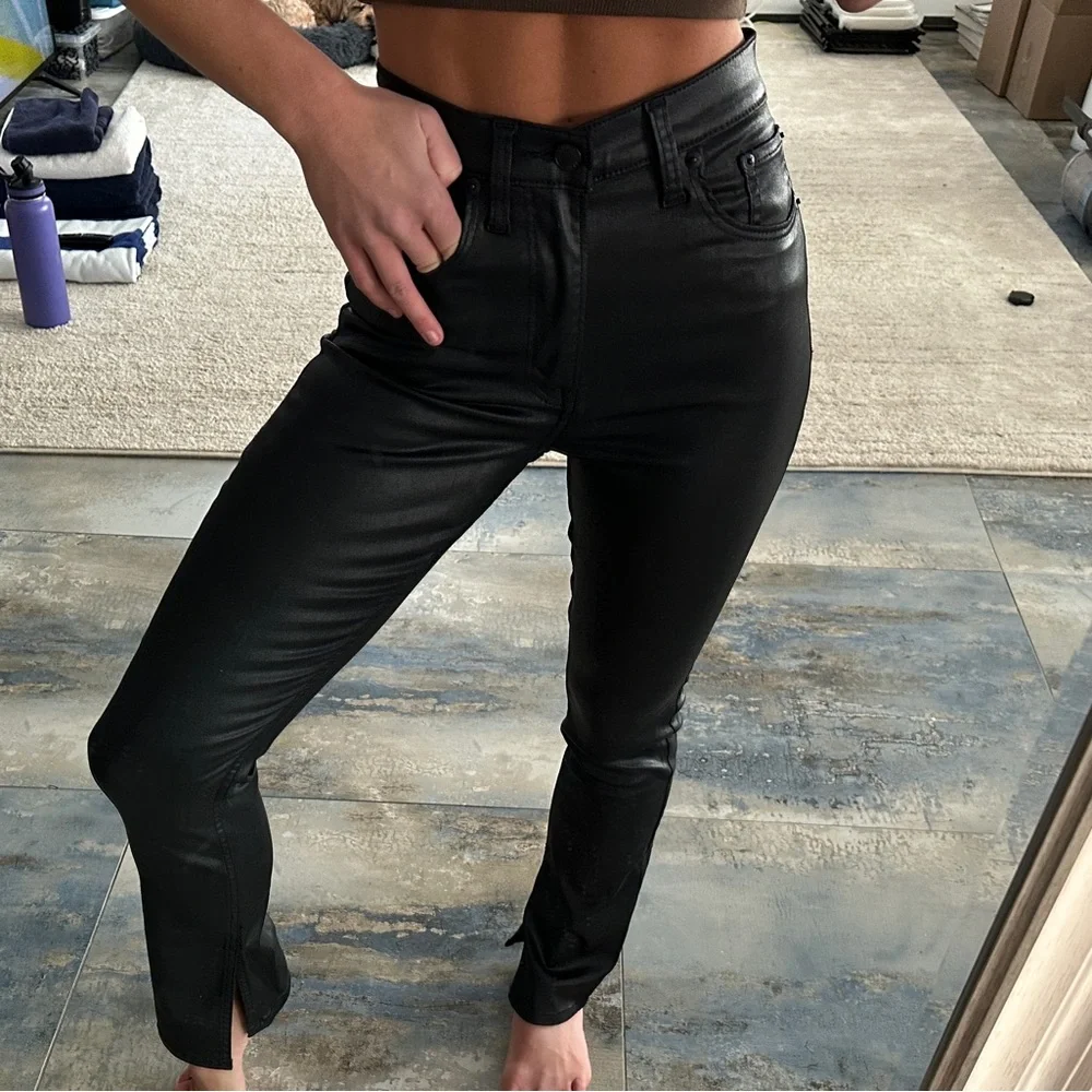 Abercrombie & Fitch 90's Slim Straight Ultra High Rise Vent Hem Black Coated - Picture 2 of 6